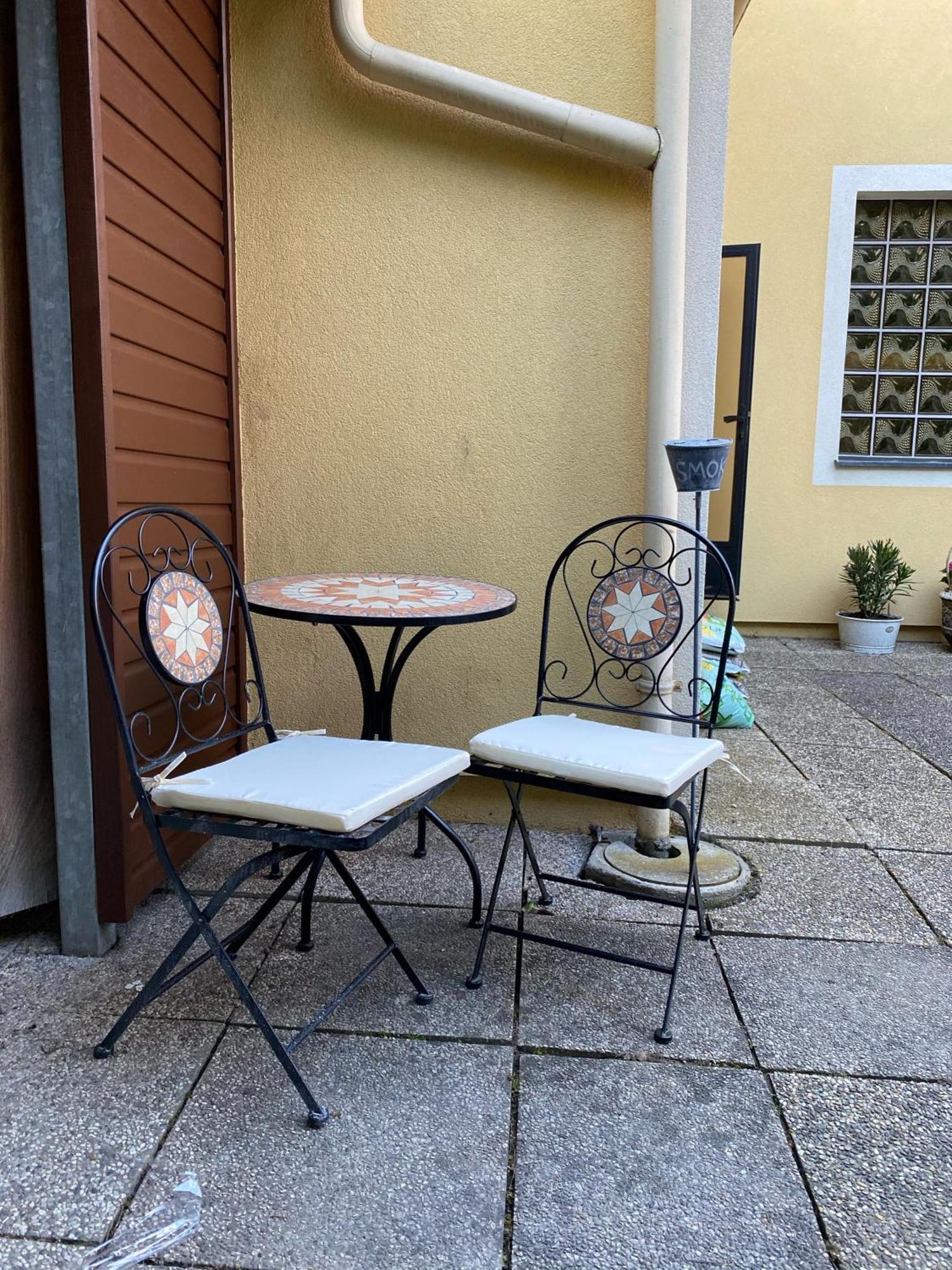 ALTSTADT-APARTMENTS Bad Radkersburg - Ihr gemütliches Urlaubs-Domizil im Herzen der Altstadt mit 3 top-ausgestatteten Ferienwohnungen Habitación foto